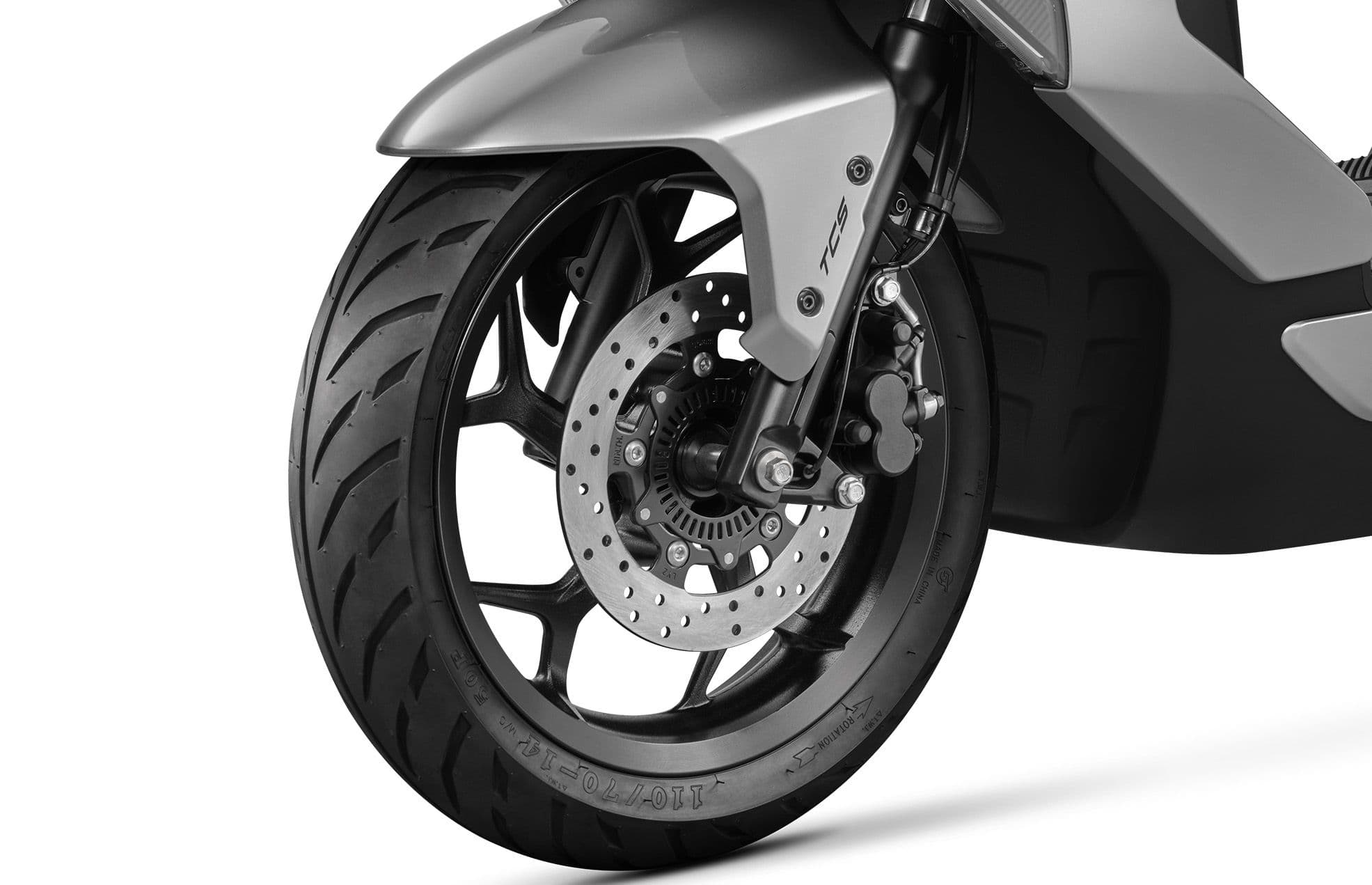 越级滤震&刹车 舒适通勤新姿态