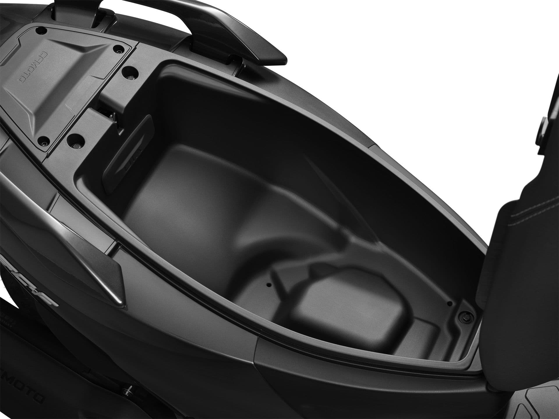 大容量，超续航
装下日常和远方