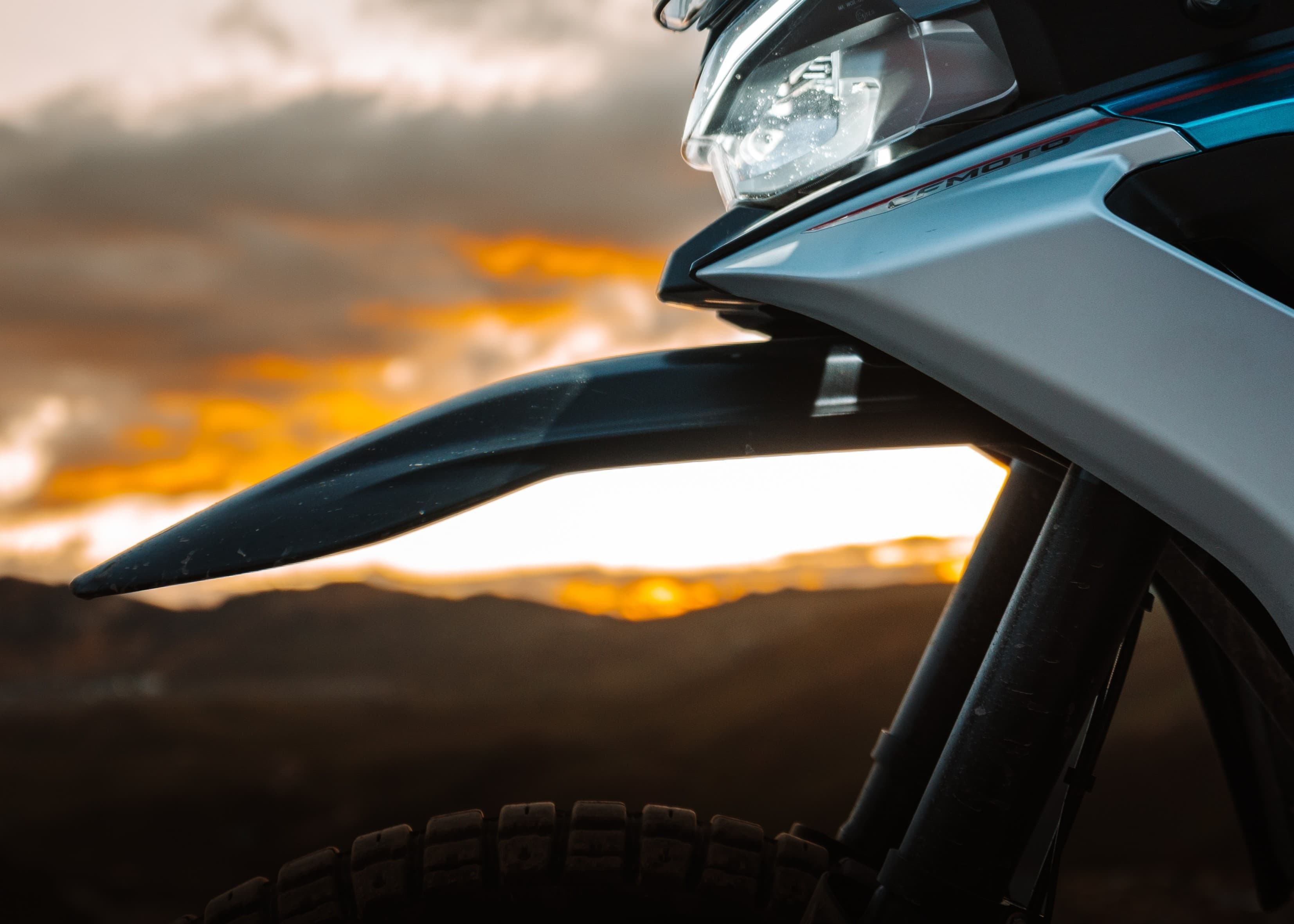 公路野路，路路皆行