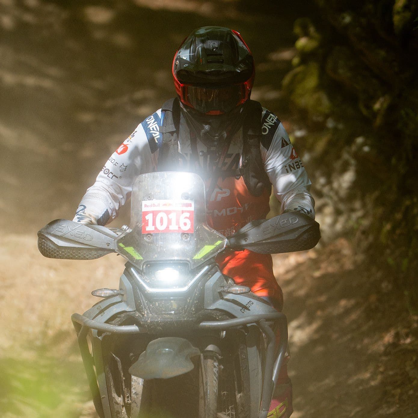 MT勇士集结！CFMOTO出战
红牛罗马尼亚越野挑战赛