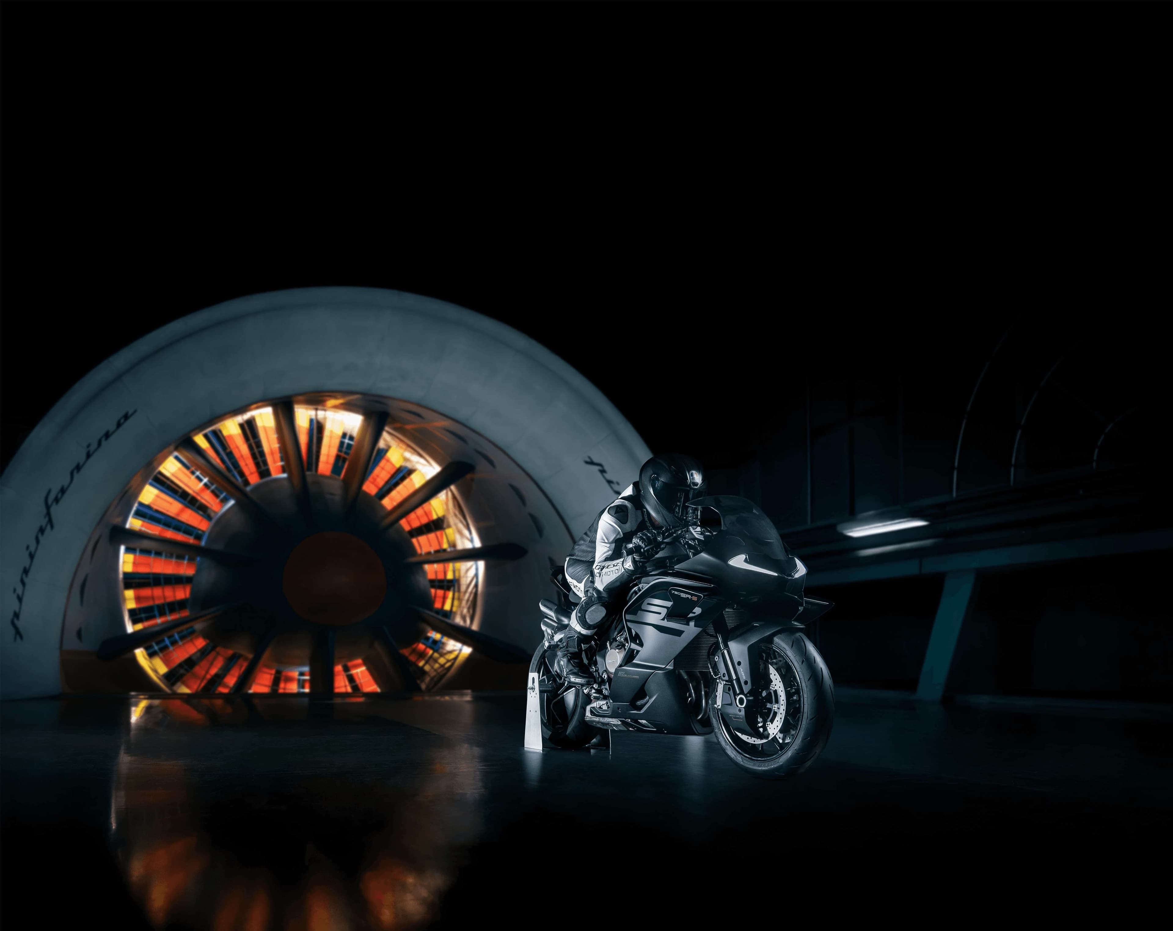 "巨星"巡街 霸气堪比公升级